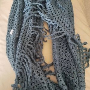 Van's Storm Blue Circle Scarf